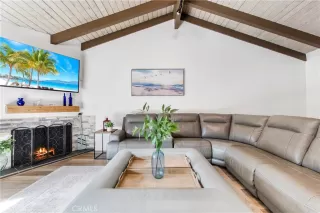 Photo #5: OC25245282 Listing