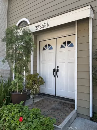 Photo #2: OC25245289 Listing