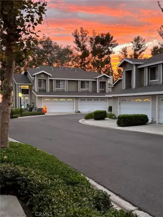 Photo #4: OC25245289 Listing