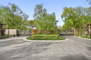 Photo #1: OC25245408 Listing