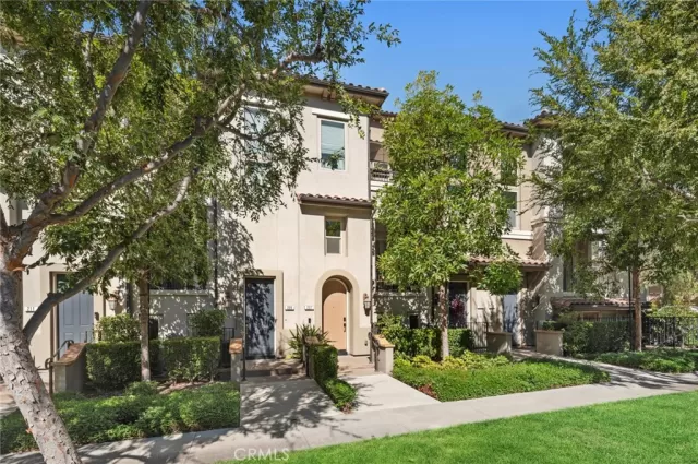 MLS: OC25245416 Condo For Sale