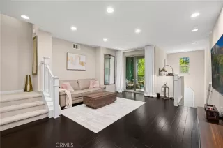 Photo #4: OC25245416 Listing 