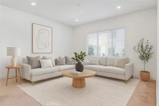 Photo #2: OC25245740 Listing