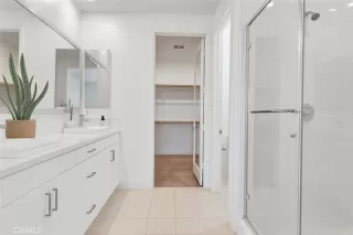 Photo #6: OC25245740 Listing