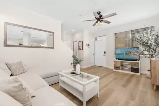 Photo #4: OC25245949 Listing