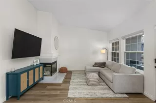 Photo #3: OC25246051 Listing 