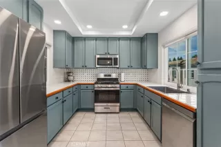 Photo #6: OC25246051 Listing 