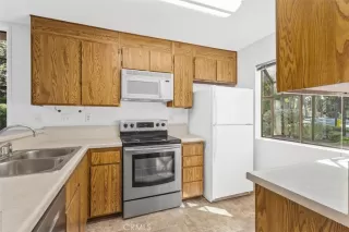 Photo #4: OC25246204 Listing 