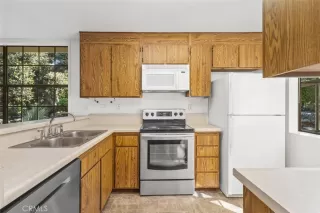 Photo #5: OC25246204 Listing 