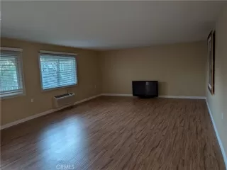 Photo #6: OC25246431 Listing 