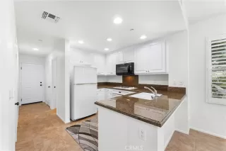 Photo #4: OC25246638 Listing 