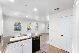 Photo #6: OC25246638 Listing 