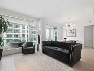 Photo #4: OC25246891 Listing 