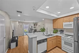 Photo #4: OC25246955 Listing 