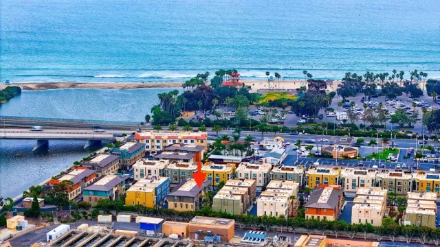 MLS: OC25247184 Condo For Sale