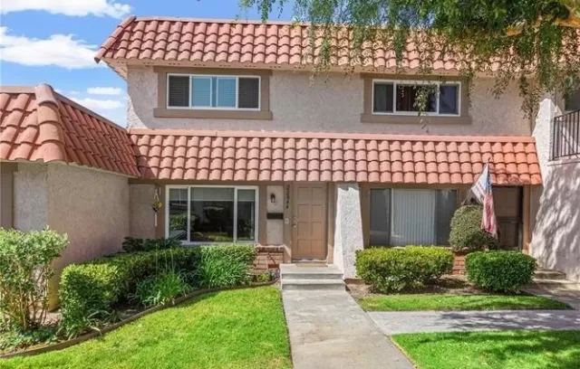 MLS: OC25247814 Condo For Sale