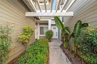 Photo #3: OC25247981 Listing