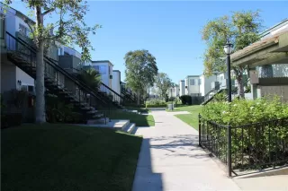 Photo #6: OC25248520 Listing 