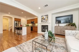 Photo #2: OC25248613 Listing 