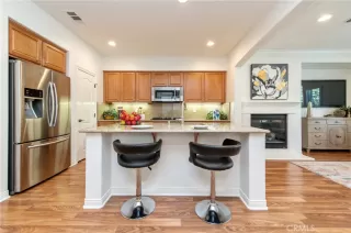 Photo #4: OC25248613 Listing 