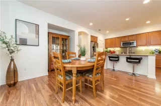 Photo #6: OC25248613 Listing 