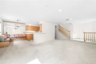 Photo #4: OC25248671 Listing 