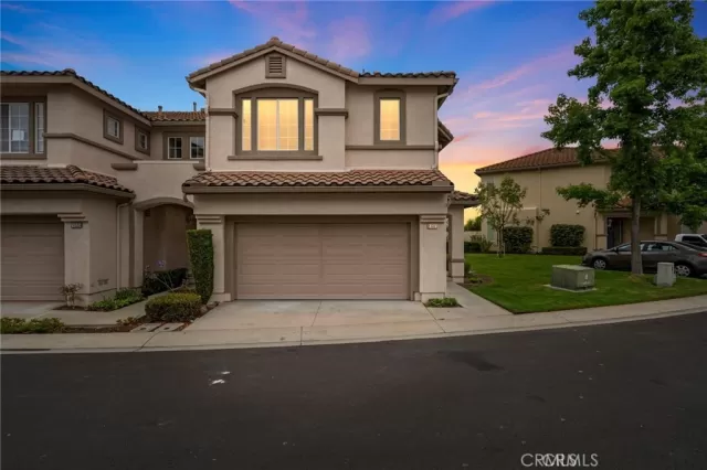 MLS: OC25249020 Condo For Sale