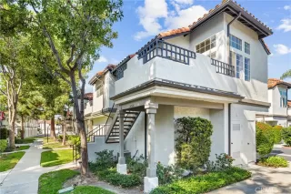 Photo #2: OC25249038 Listing 