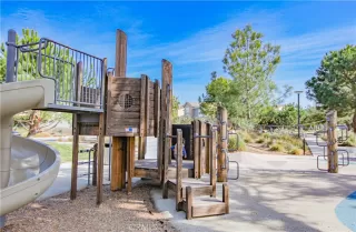 Photo #2: OC25249582 Listing 