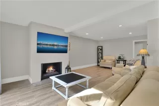 Photo #5: OC25249713 Listing 