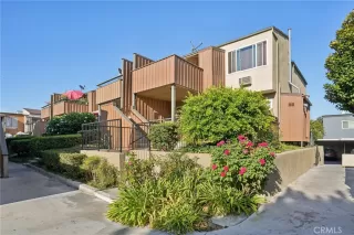 More Details about MLS # OC25249840 : 1001 W STEVENS 318
