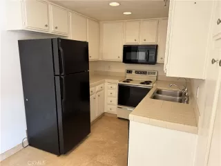 Photo #3: OC25250543 Listing 