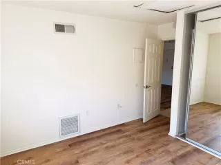 Photo #4: OC25250543 Listing 