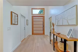 Photo #5: OC25250919 Listing