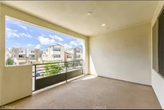 Photo #4: OC25251140 Listing 