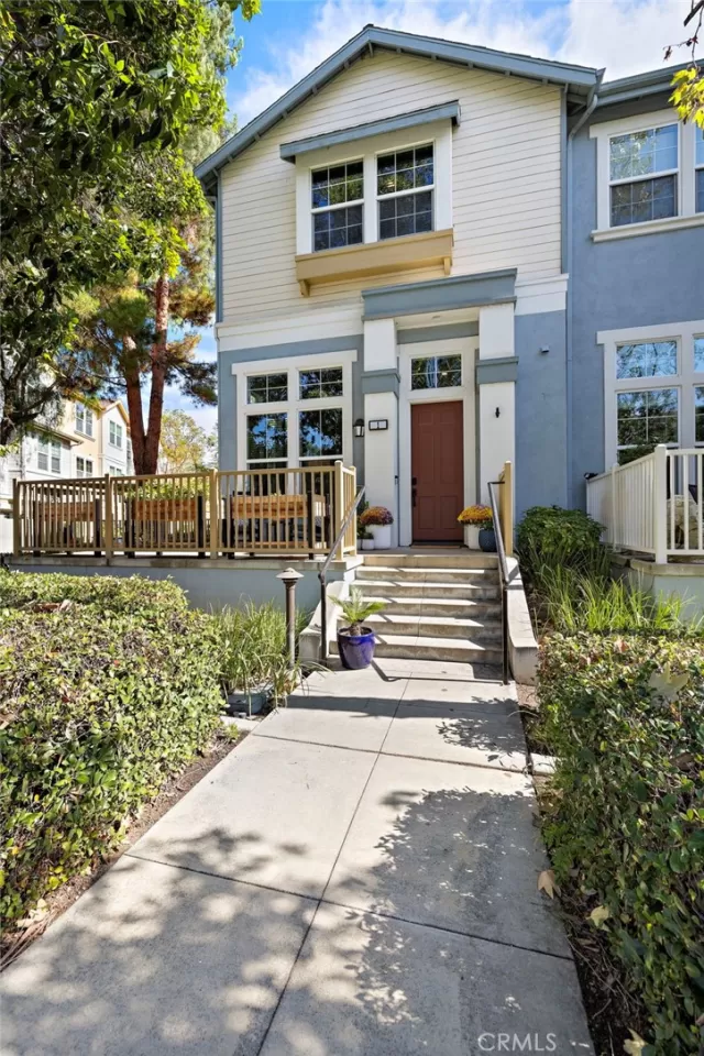 MLS: OC25251213 Condo For Sale