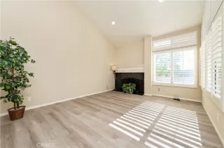 Photo #5: OC25251270 Listing 