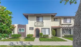 More Details about MLS # OC25251719 : 14886 CORDOBA PLAZA