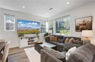 Photo #2: OC25251886 Listing 