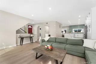 Photo #2: OC25252094 Listing 