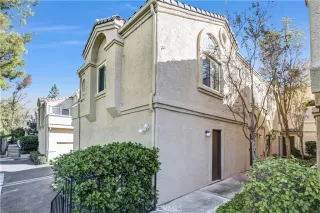 Photo #3: OC25252287 Listing 