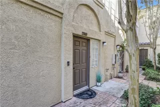 Photo #4: OC25252287 Listing 