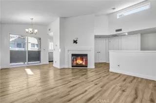 Photo #6: OC25252287 Listing 