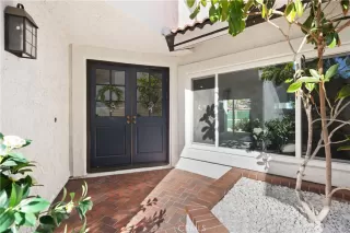 Photo #4: OC25252383 Listing 