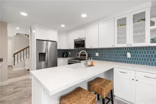 Photo #5: OC25252383 Listing 