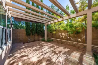 Photo #3: OC25252405 Listing