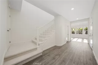 Photo #5: OC25252405 Listing