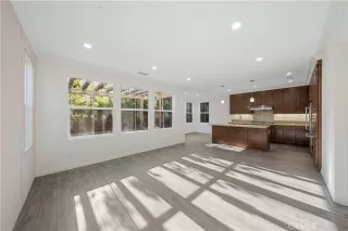 Photo #6: OC25252405 Listing