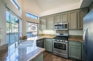 Photo #1: OC25252660 Listing 