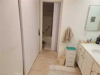 Photo #5: OC25252708 Listing